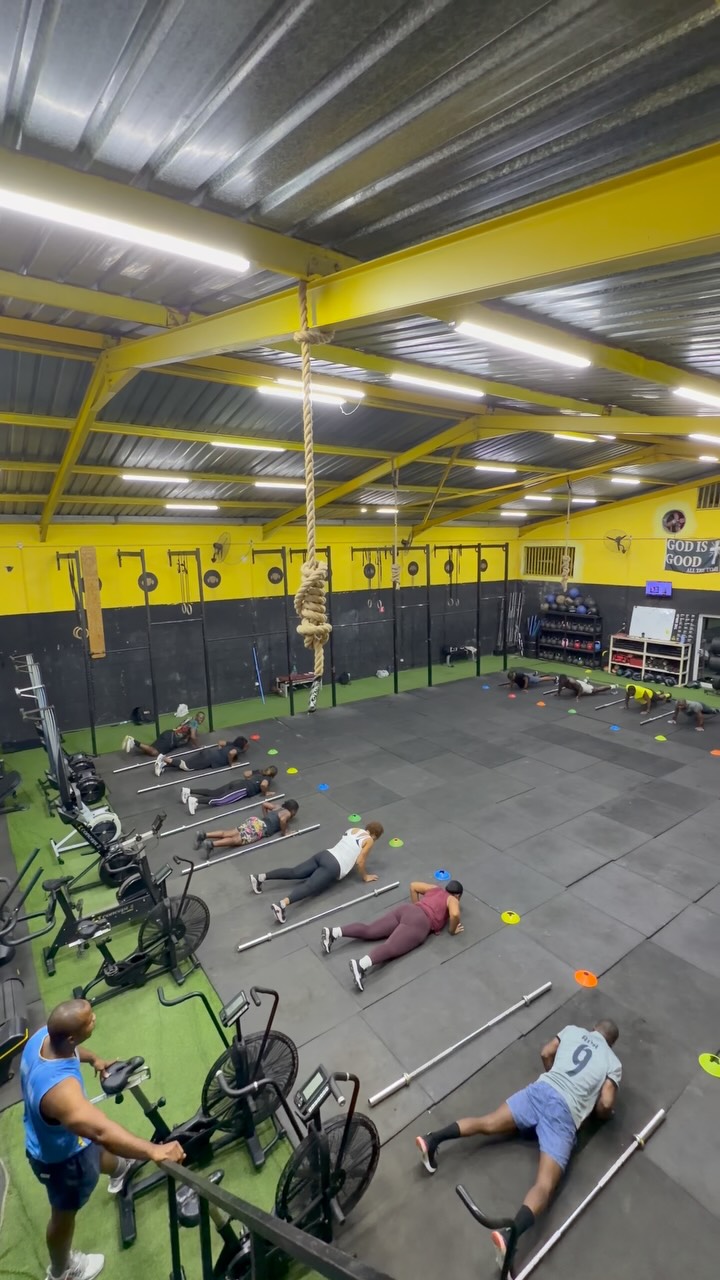 Treino em grupo — Wakanda Training